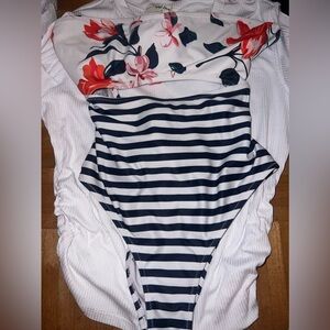 This is cute, in good condition. I only wore it like 3 times!